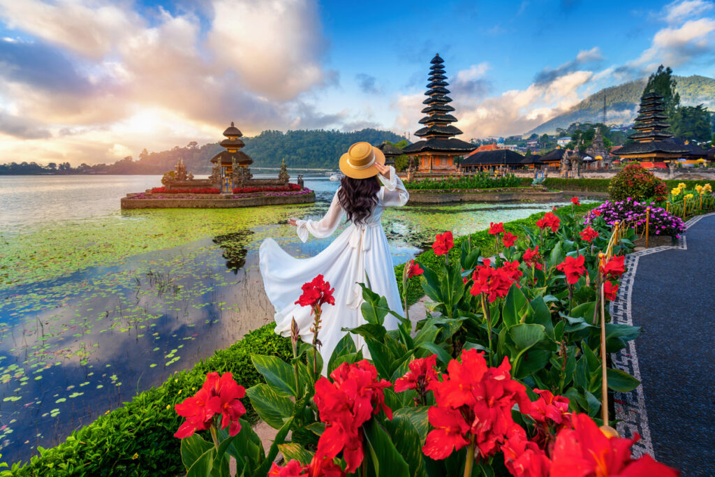 Tourist visiting at Pura ulun danu bratan temple in Bali, Indonesia.